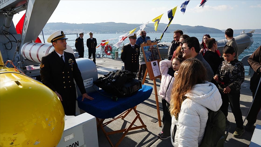 Çanakkale'de Deniz Kuvvetleri Komutanlığı gemileri ziyarete açıldı — Detaylı Analiz