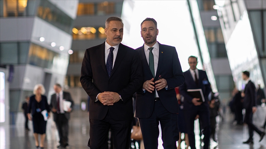 Dışişleri Bakanı Fidan, Belçikalı mevkidaşı Prevot ile telefonda bölgesel gelişmeleri görüştü — Detaylı Analiz