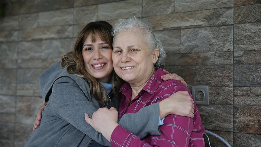 Dilara'nın Lösemi Mücadelesinde Annesinin Kanser Deneyimi En Büyük Rehber Oldu