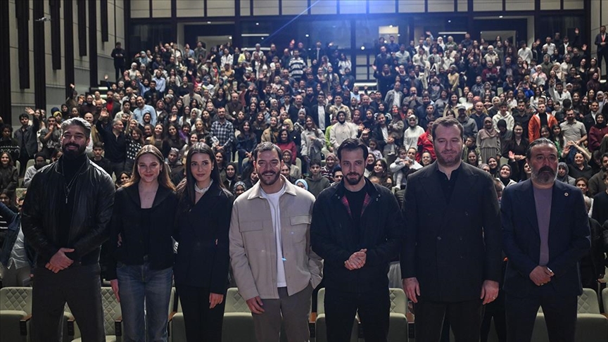"Külliye'de Ramazan" etkinliklerinde "Kuruluş Orhan" dizisi oyuncuları sevenleriyle buluştu — Detaylı Analiz