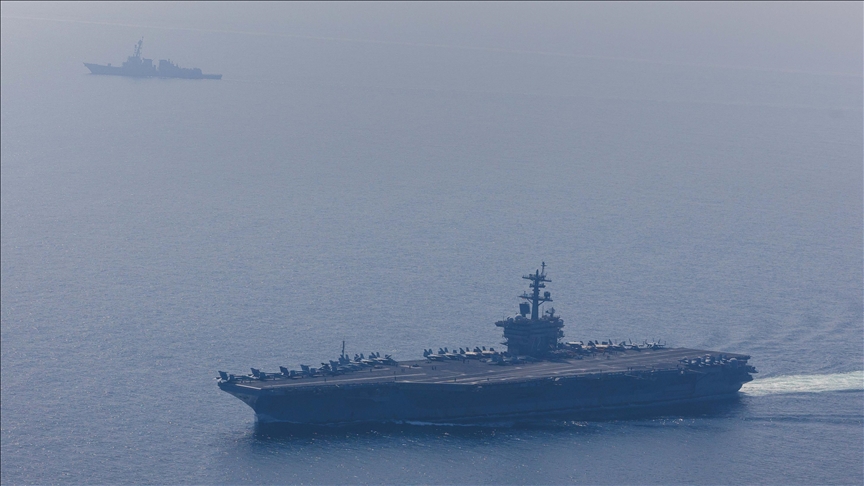 ABD'nin "USS Abraham Lincoln uçak gemisine yakın mesafede bulunan İran gemisine ateş açtığı" iddiası