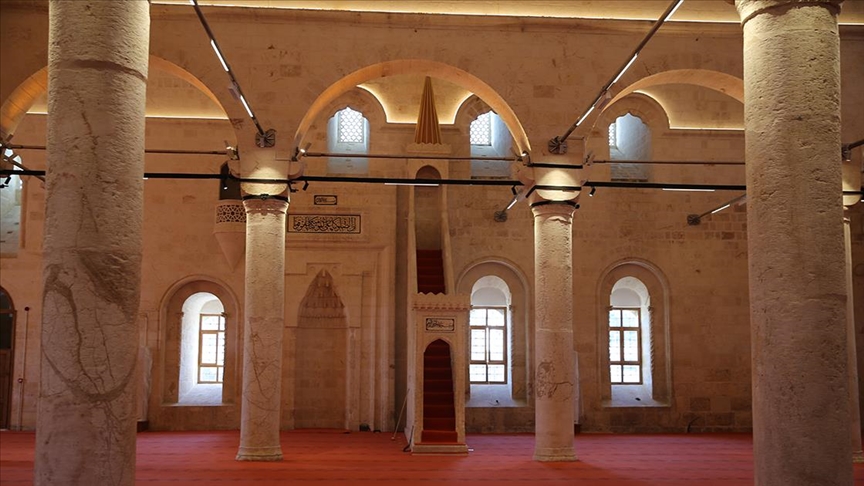 Depremde hasar alan Selahaddin Eyyubi Camisi, bayramda ibadete açılacak