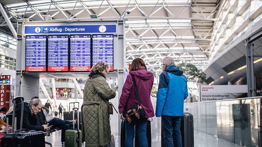 Almanya'da Lufthansa pilotlarının grevi uçuş trafiğini etkiliyor — Detaylı Analiz