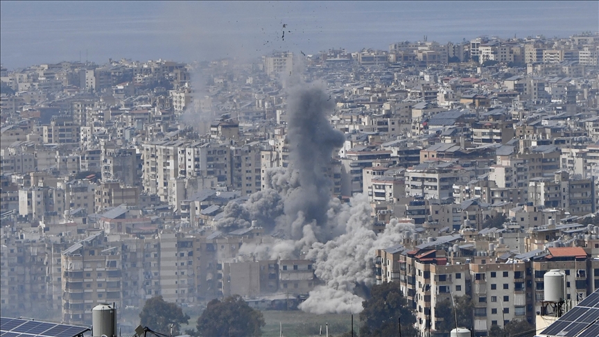 İsrail'in Beyrut Dahiye Bölgesine Hava Saldırıları Devam Ediyor