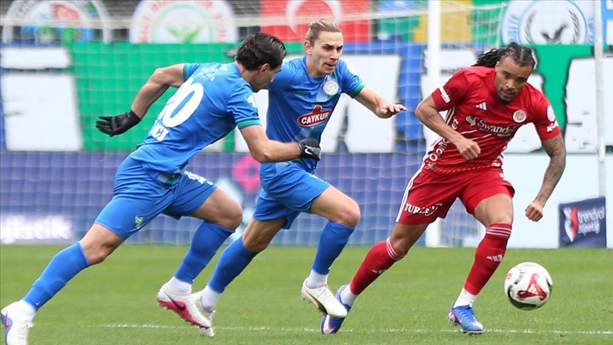 Çaykur Rizespor, Antalyaspor Karşısında Tek Golle Galip Geldi