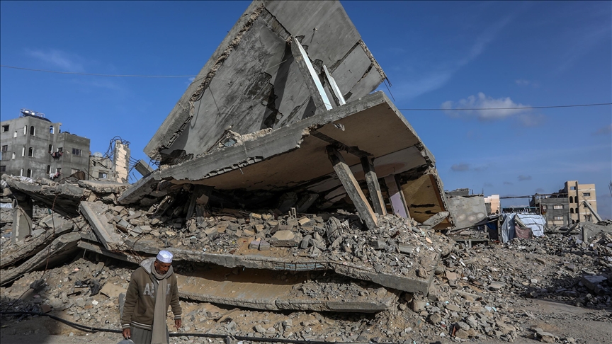 İsrail Gazze'de Ateşkes Sonrası Bombardımanları Sürdürüyor