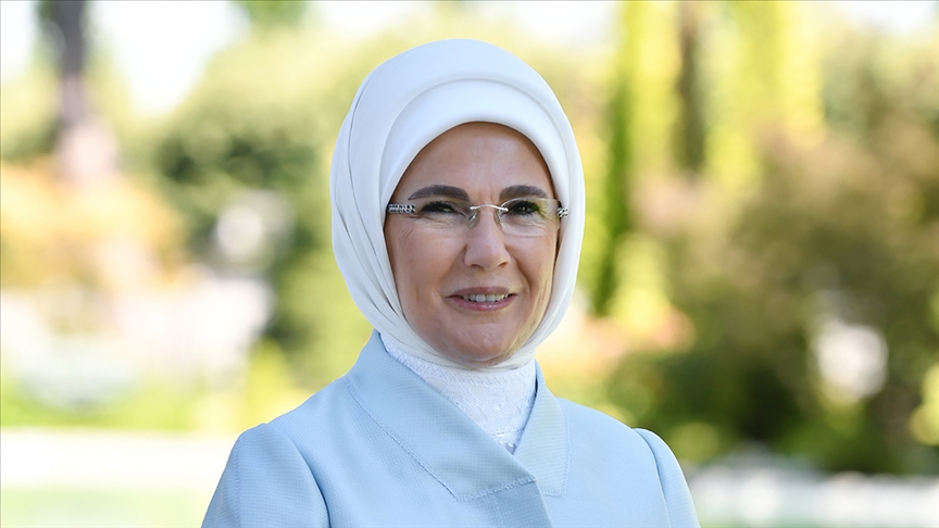 Emine Erdoğan, Türk milleti ve İslam aleminin Kadir Gecesi'ni tebrik etti — Detaylı Analiz