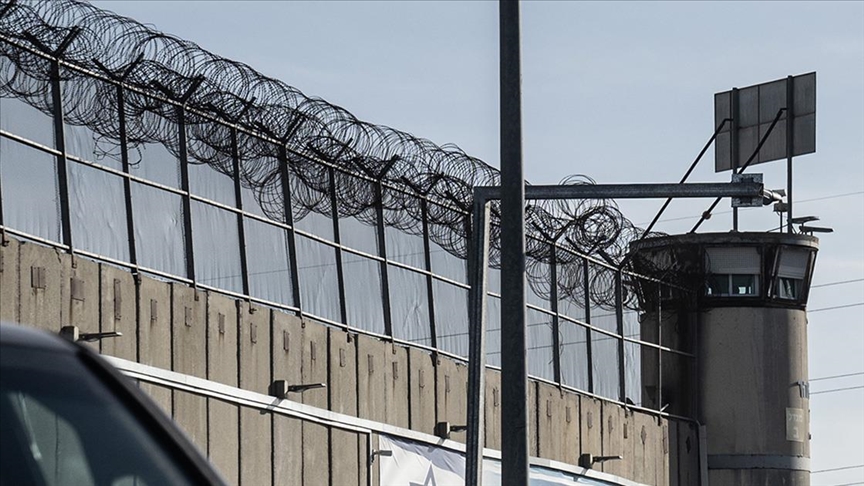 İsrail hapishanelerindeki Filistinli esir sayısı mart ayı itibarıyla 9 bin 500’ü aştı — Detaylı Analiz