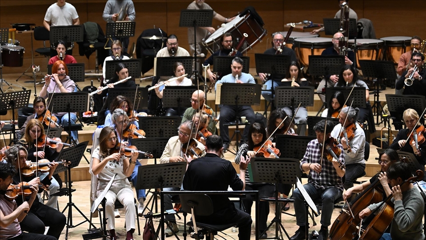 CSO, ödüllü besteci Cem Esen'in "Çanakkale Senfonik Şiiri"nin dünya prömiyerini yapacak — Detaylı Analiz