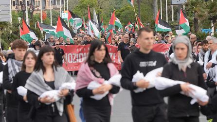 San Sebastian'da Filistin İçin Protesto Yürüyüşü Düzenlendi