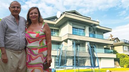 Mesut ve Gilman Karadeniz dolandırıcılığa kurban gitti