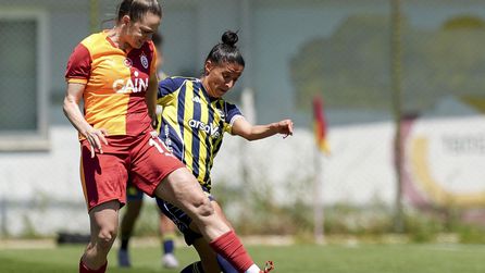 Galatasaray, Fenerbahçe'yi Son Dakikada Yendi