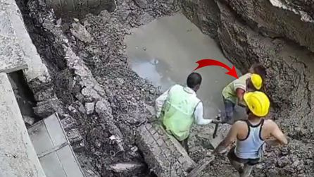 Hindistan'da iş kazası: Boru hattı çalışmasında göçük meydana geldi