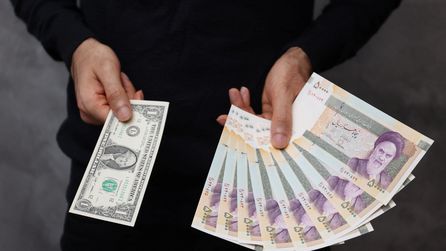 İran'da Riyal Dolar Karşısında Tarihi Dip Seviyeye Ulaştı