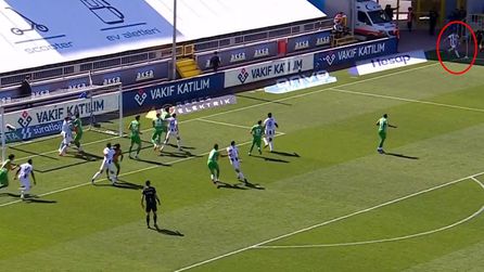 İrfan Can Kahveci, Kasımpaşa'da Corendon Alanyaspor'a harika bir gol attı