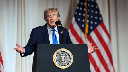 Donald Trump, çelik yelek sorusuna esprili yanıt verdi