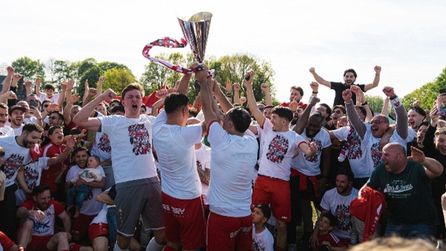 O ülkede ilk kez bir Türk takımı şampiyon oldu