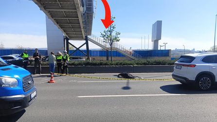 Ankara'da afiş asarken düşen adam otomobilin çarpması sonucu hayatını kaybetti