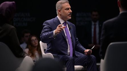 Hakan Fidan gençlerle buluşmada soruları yanıtladı