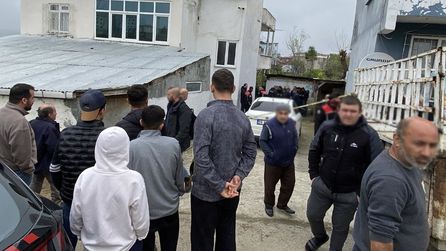 Samsun'da genç, annesini öldürüp intihar etti