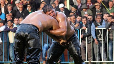 Kepez Belediyesi Yağlı Güreşleri başladı, Enes Doğan başpehlivan oldu