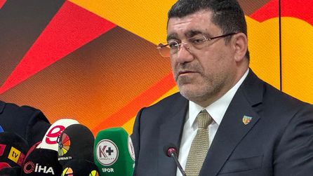 Kayserispor Başkanı Nurettin Açıkalın basın toplantısı düzenledi