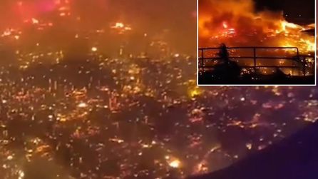 Malezya'da yüzen kasabada yangın 1000 evi yok etti