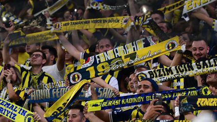 Fenerbahçe'de Tedesco ve Özek ile yollar ayrıldı