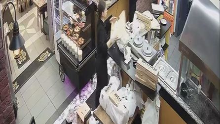 Arnavutköy'de otelde sipariş skandalı, mağdur kişi isyan etti