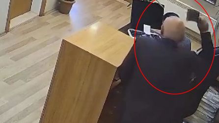 Aybastı Belediyesi'nde satırla yaralama olayı güvenlik kameralarında