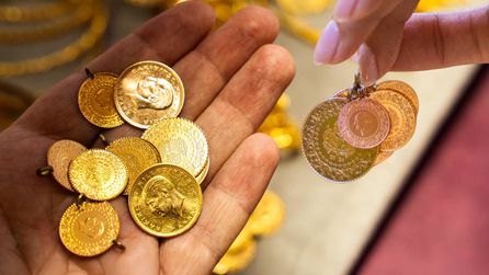 Trump'ın Hürmüz Boğazı'ndaki emirleri altın fiyatlarını etkiledi