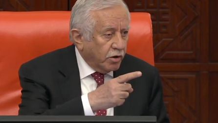 Celal Adan, AK Partili vekilleri Meclis'teki devamsızlıkları için eleştirdi