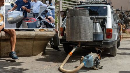 Küba'da yakıt krizinde kömürle çalışan otomobil dikkat çekti