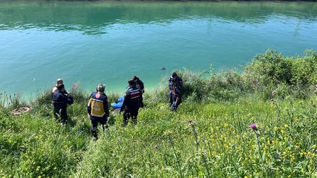 Adana'da su kanalında kadın cesedi bulundu, polis soruşturma başlattı