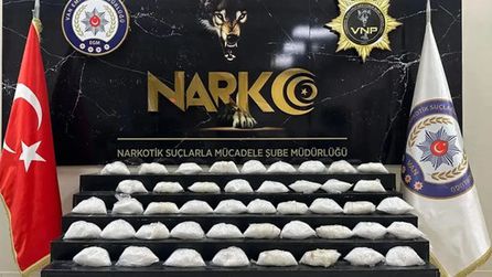 Van'da yapılan operasyonlarda 240 kilogram uyuşturucu yakalandı