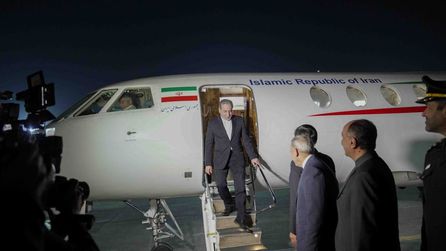 İran Dışişleri Bakanı Arakçi İslamabad'da diplomatik temaslar gerçekleştiriyor