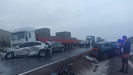 Aksaray'da yolcu otobüsü kaza yaptı, 7 kişi yaralandı