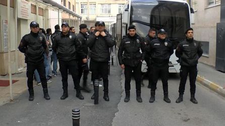 Ataşehir Belediyesi'nde rüşvet iddialarıyla 20 kişi adliyeye sevk edildi