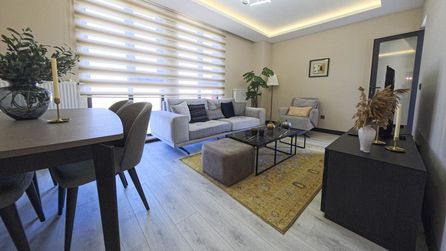 İstanbul'daki TOKİ konut projesinin örnek daireleri tanıtıldı