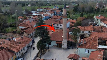 Kütahya'daki camideki kağıt eserler uzmanlarca inceleniyor