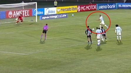 Carlos Vinicius'un Gremio'daki talihsiz geceye damga vuran penaltılar