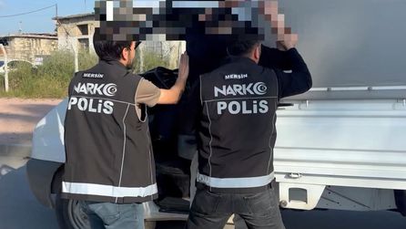 Mersin'de uyuşturucu operasyonunda 185 kilo esrar ele geçirildi