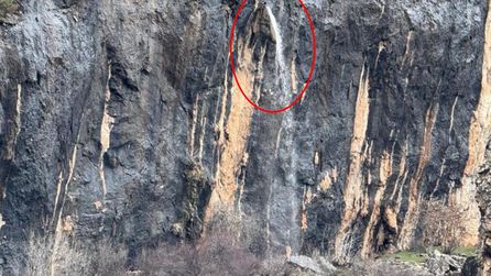 Şırnak'ta dağdan 20 metre yükseklikten su fışkırdı