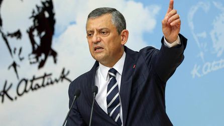 CHP'de Mutlak Butlan Kararı ile Özgür Özel'in Görevden Uzaklaştırılması