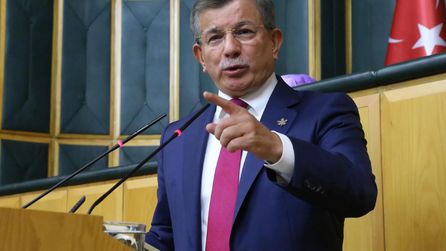 Davutoğlu gece yarısı mutlak butlan kararı hakkında açıklama yaptı