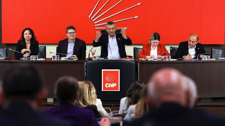 Özgür Özel, PM üyeleriyle toplantı yaptı ve kurultay sürecini açıkladı