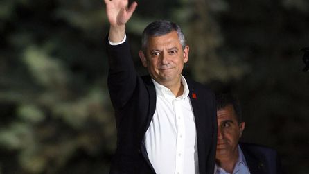 Özgür Özel CHP Grup Başkanlığına Seçildi, Oy Sayısı Belirlendi