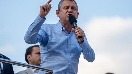 CHP Kurultayı'na yönelik mahkeme kararı sonrası gelişmeler yaşandı
