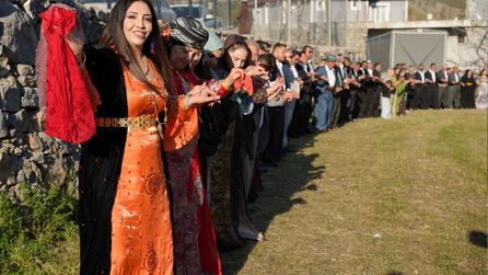 Şırnak'ta aşiret kararı kadınların düğün geleneklerine engel olamadı