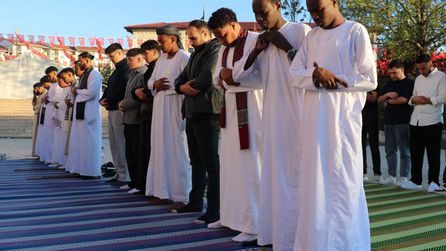 Sivas'ta Tarihi Camide Kurban Bayramı Coşkusu